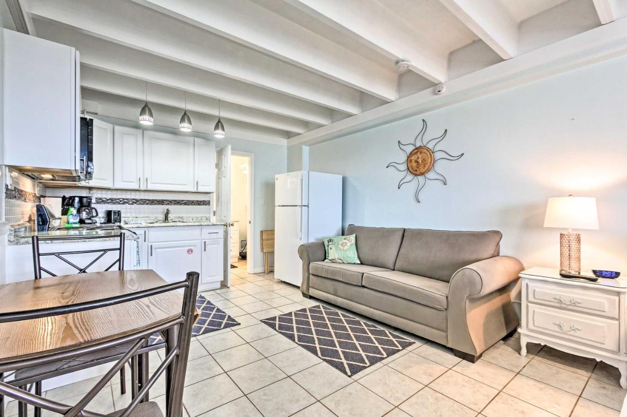 Panama City Beach Studio With Pool And Beach Access Екстер'єр фото
