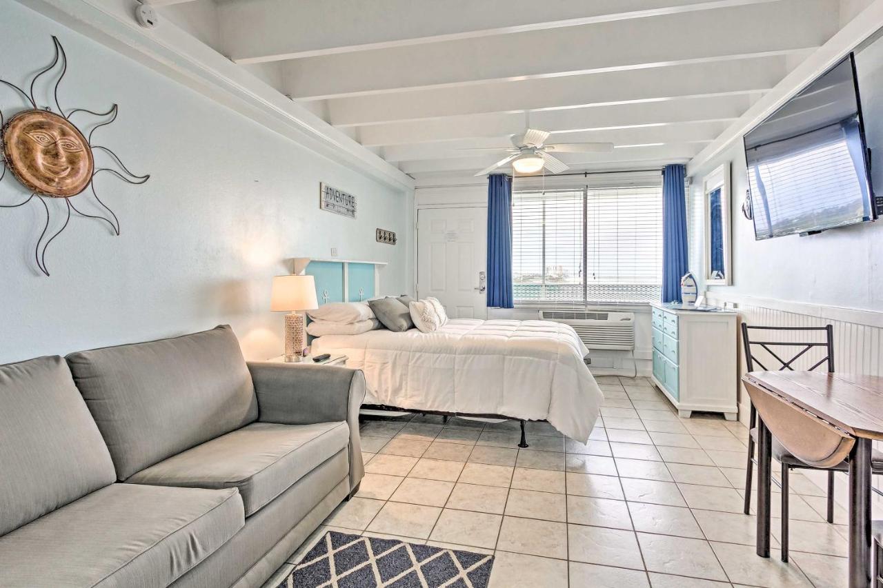 Panama City Beach Studio With Pool And Beach Access Екстер'єр фото